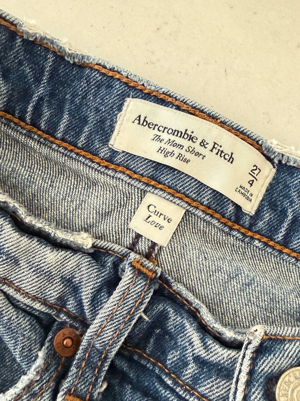 Abercrombie & Fitch Curve Love - The Mom Short - Picture 4 of 4